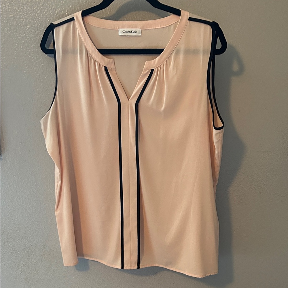 Calvin Klein Women's Blouse - Cream and Black